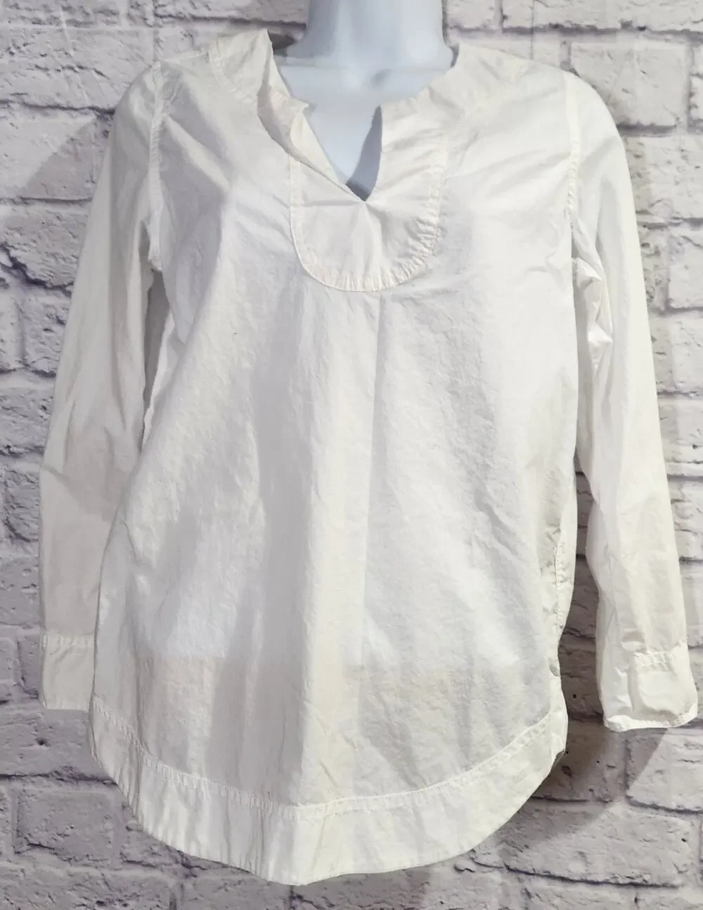 J. Crew White Long Sleeves With Buttons V Neck Top PXS Lightweight Rounded Hem